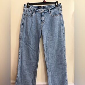 Hollister Women’s Low Rise Baggy Jeans in Light Blue Denim